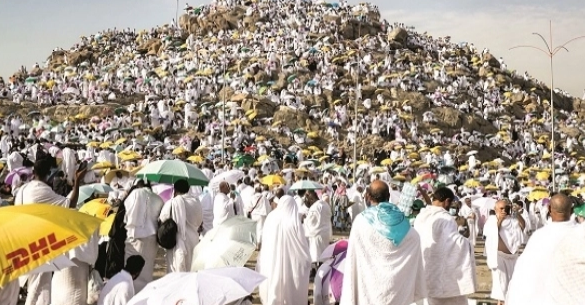 السعودية تستقبل الحجاج بتطبيقات الجيل الخامس وتقنية "الهولوجرام" للوعظ والإرشاد