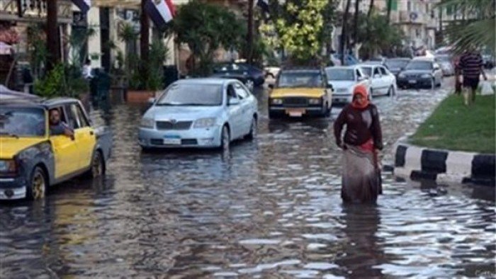 الإسكندرية تتعرض لموجة من الطقس السيء وأمطار غزيرة